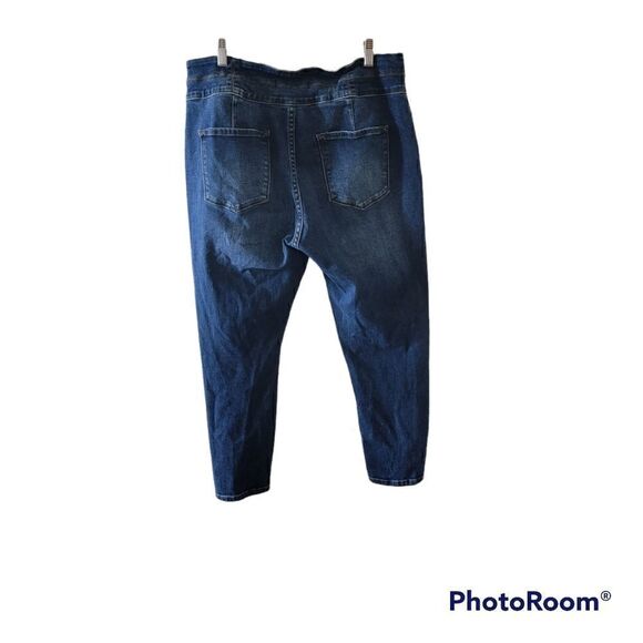 KanCan Distressed Ankle Jeans with Button Fly. Size 32. - Picture 2 of 6